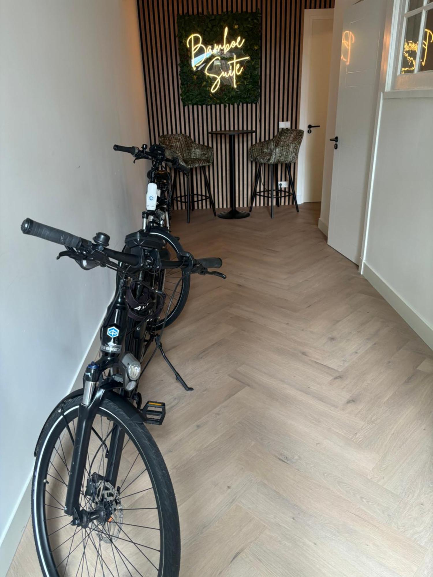 Bamboe Suite Bentveld Met Ligbad En Gratis Parkeren Zewnętrze zdjęcie